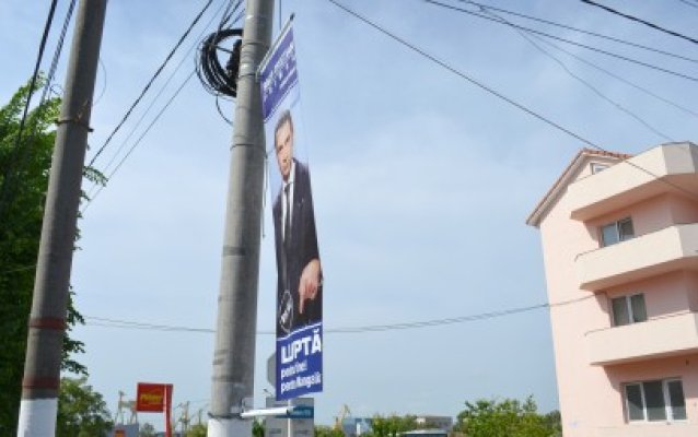 Bannerele independentului Radu, din nou vandalizate!
